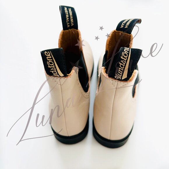 BLUNDSTONE Heeled High-Top Boots In Pearl 2156 (size 9) NEW! - Picture 5 of 9